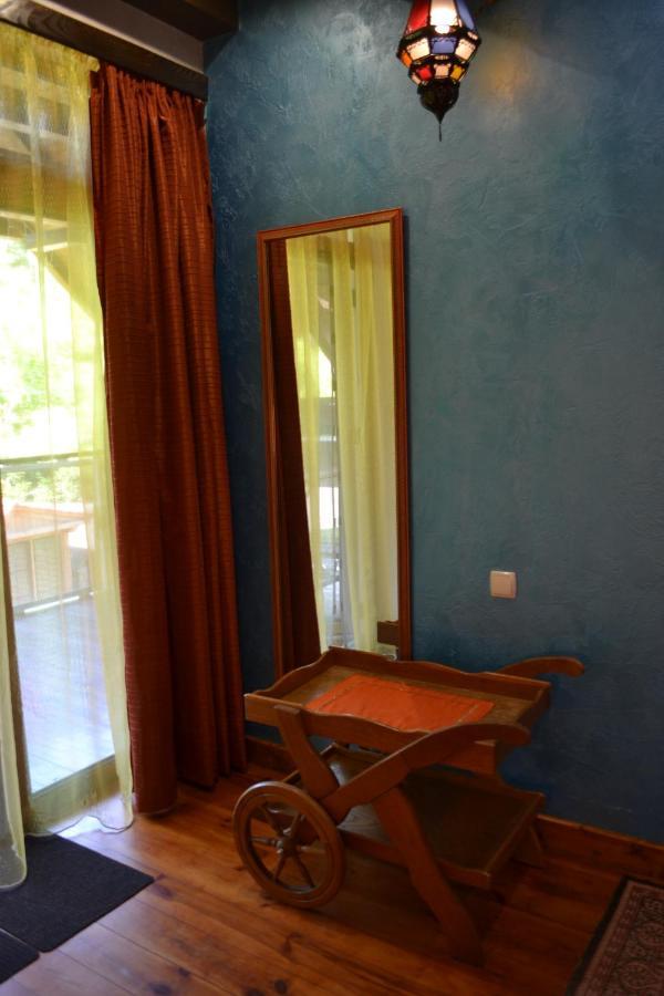 Romantic Guest House Kamjanez-Podilskyj Exterior foto