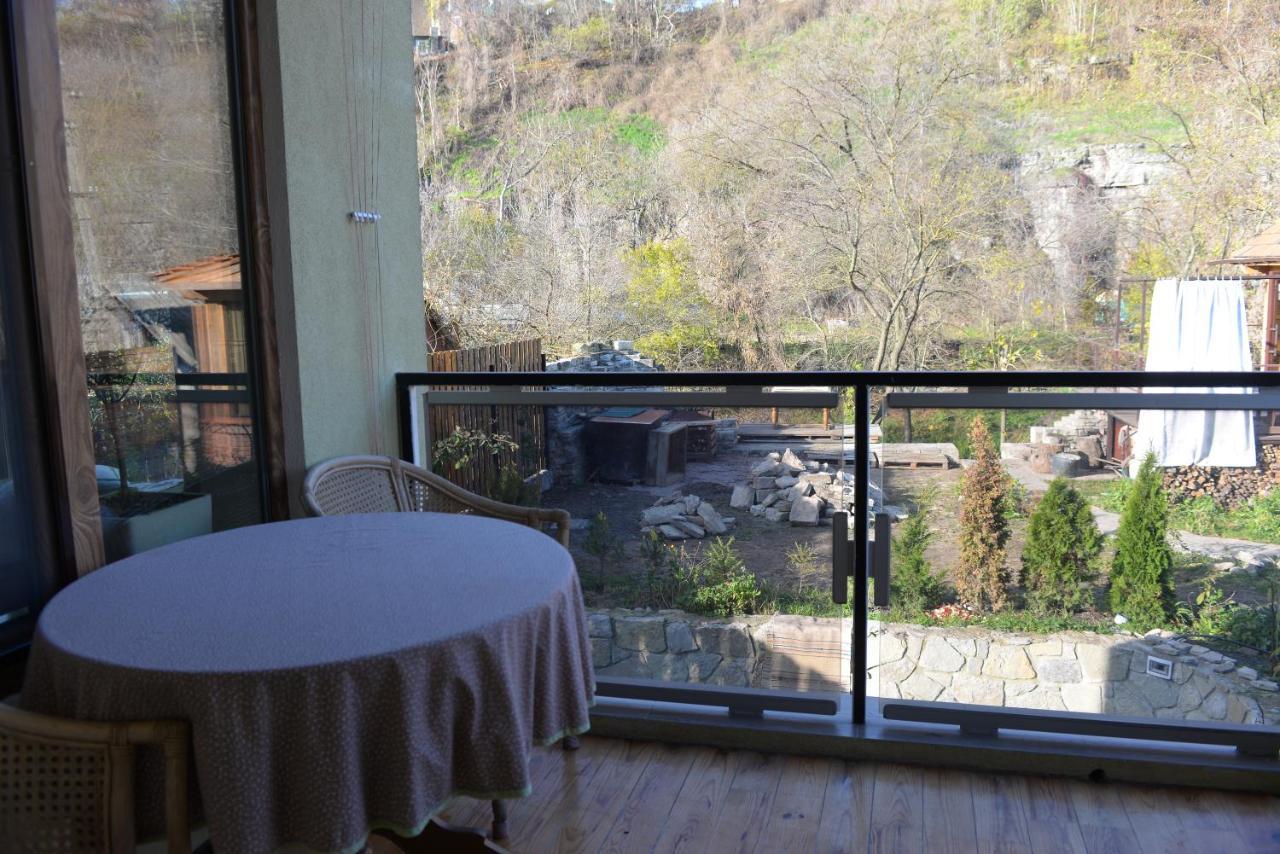 Romantic Guest House Kamjanez-Podilskyj Exterior foto
