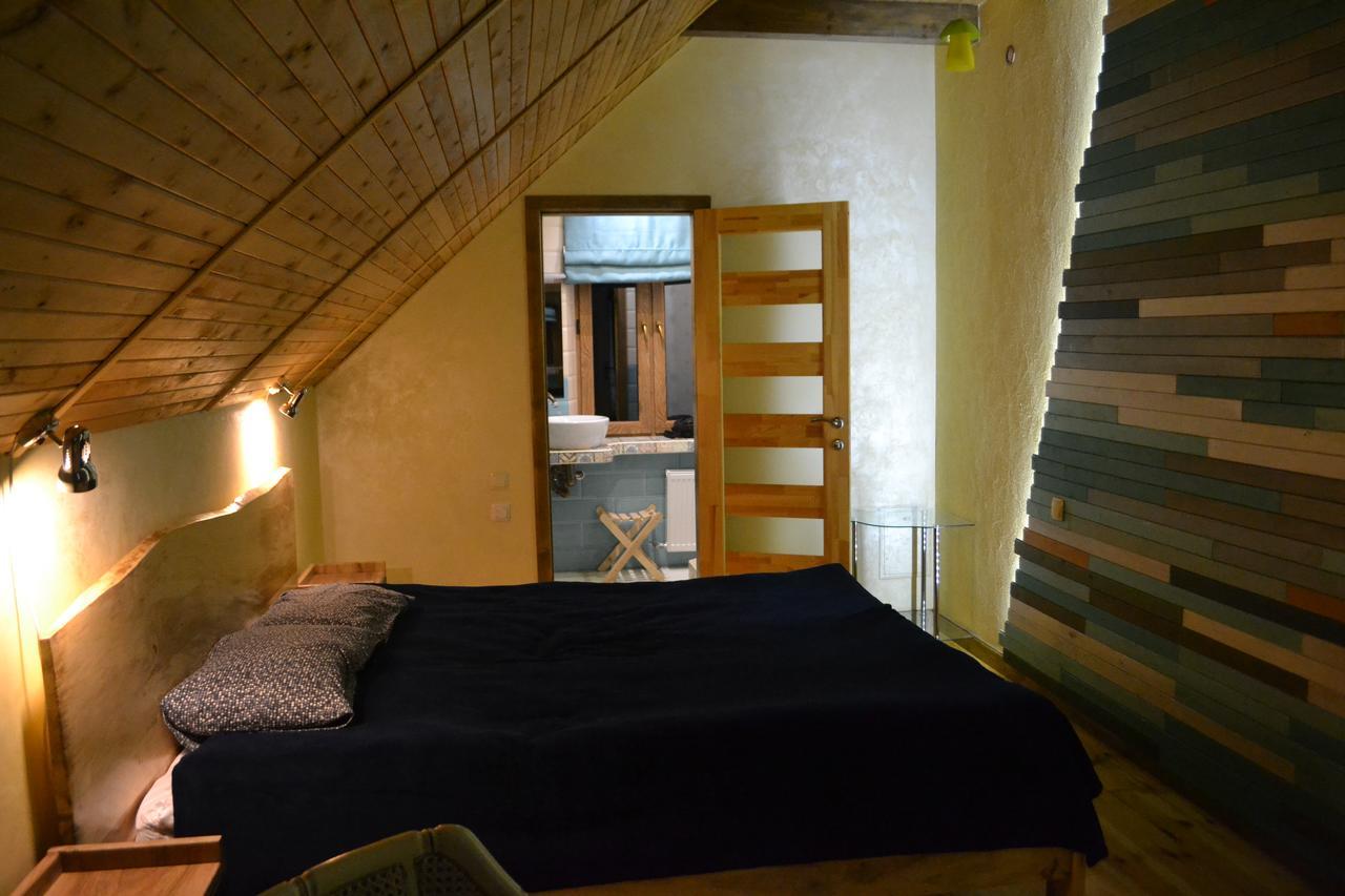 Romantic Guest House Kamjanez-Podilskyj Exterior foto