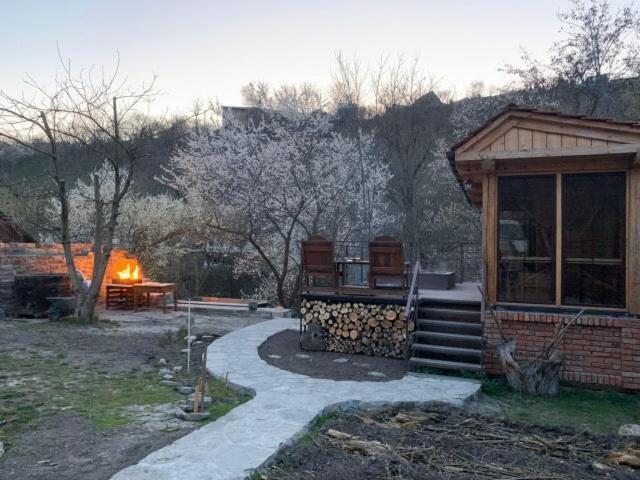 Romantic Guest House Kamjanez-Podilskyj Exterior foto